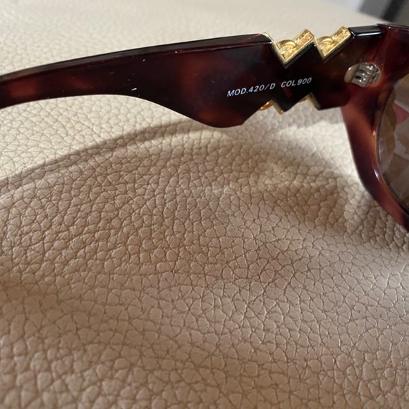 Rare Vintage Versace Sunglasses - Picture 5 of 7